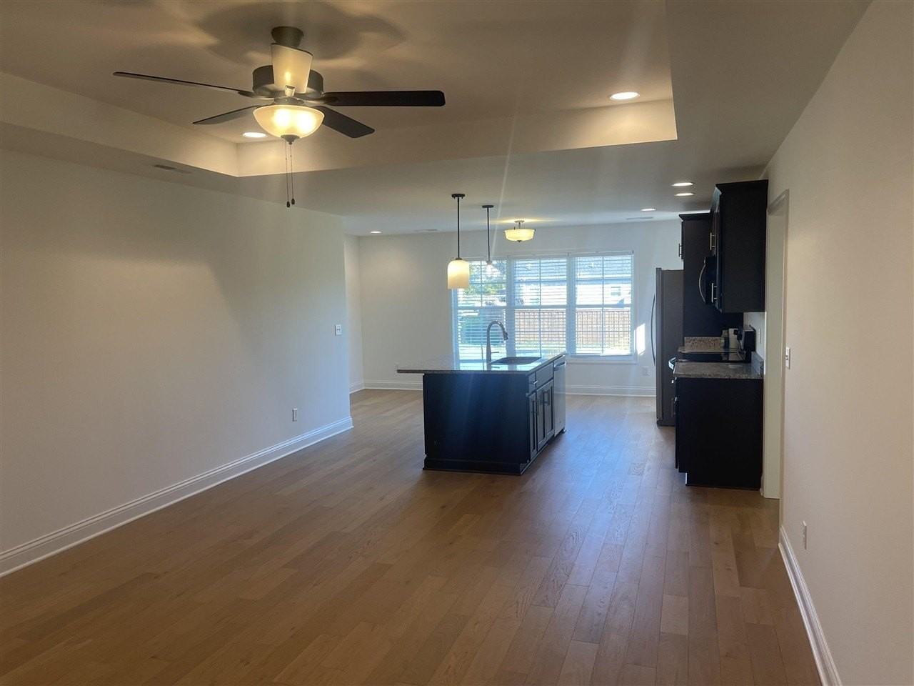 717 Shelldrake Ln - Photo 3 of 9