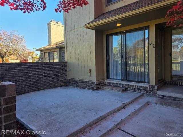 1806 S Hill Blvd - Photo 3 of 32