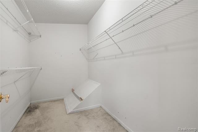 4921 Oak Hill Dr - Photo 7 of 25