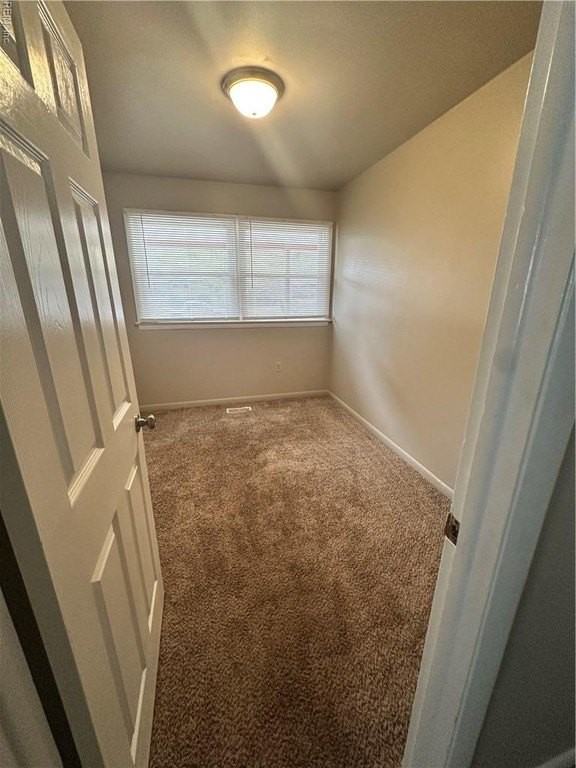 717 73rd St - Photo 4 of 18