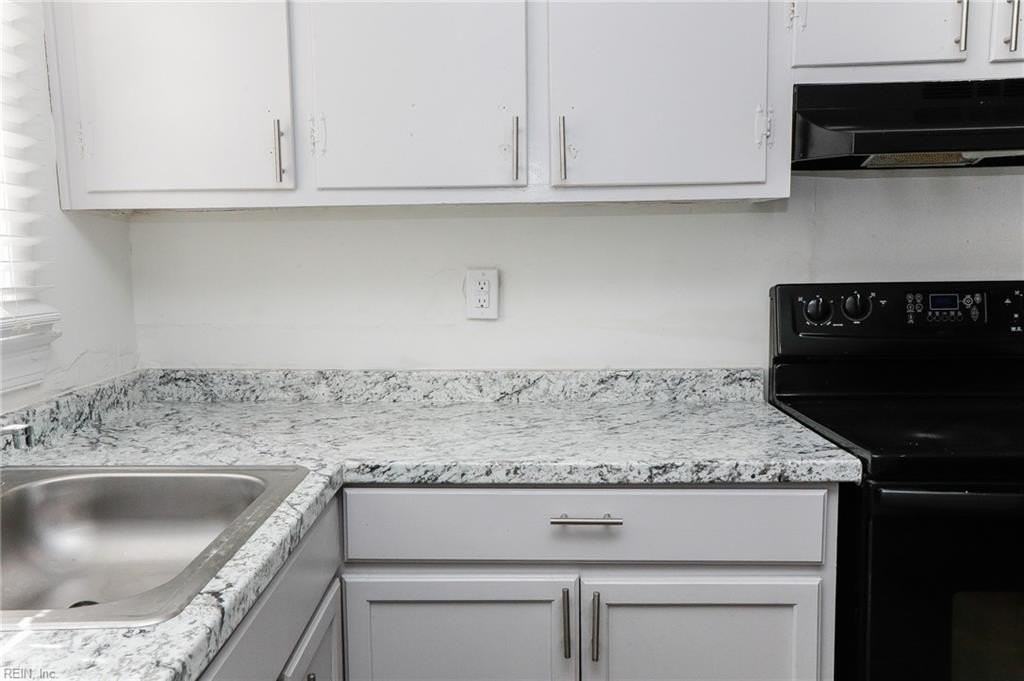 2127 Chesapeake Dr #4A - Photo 6 of 12