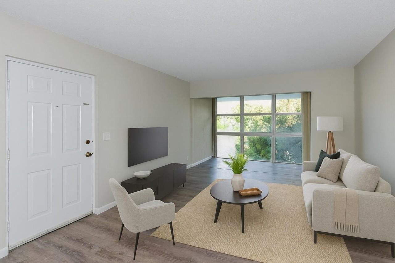 1531 Se Royal Green Cir #202 - Photo 7 of 44