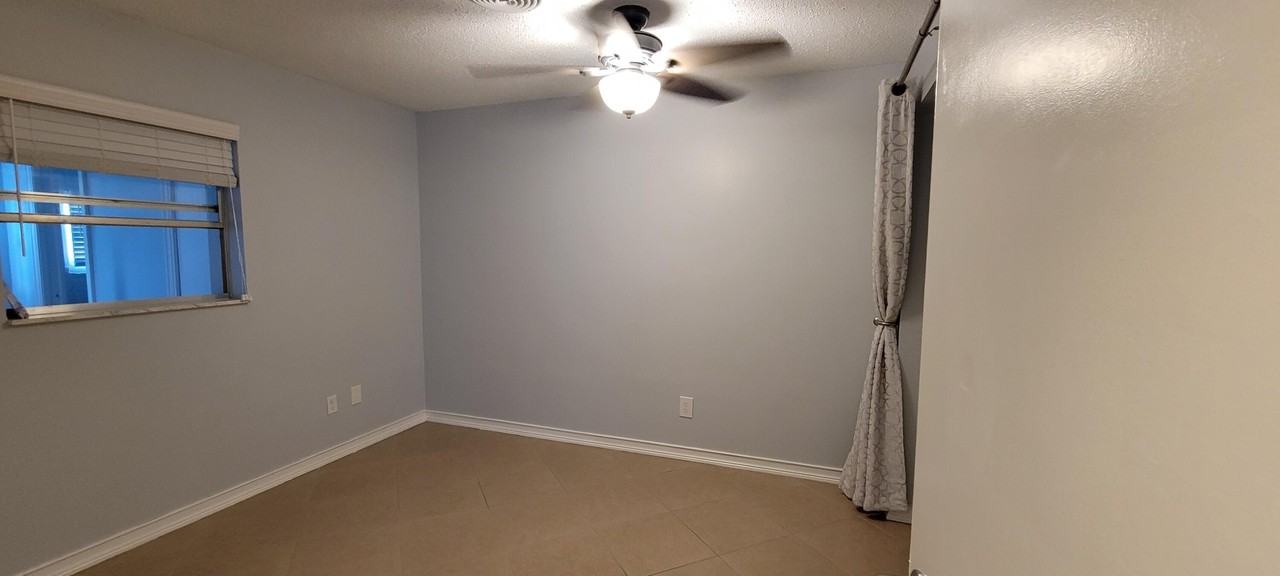 2272 Ne Tropical Way - Photo 7 of 10