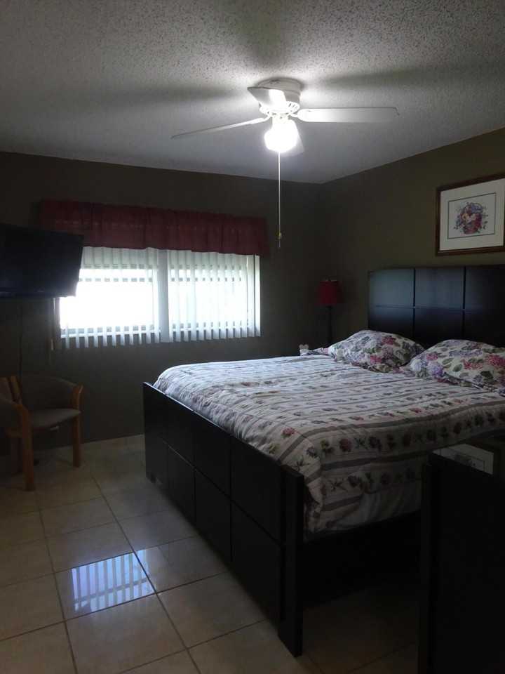 2723 Emory Dr E #E - Photo 3 of 19