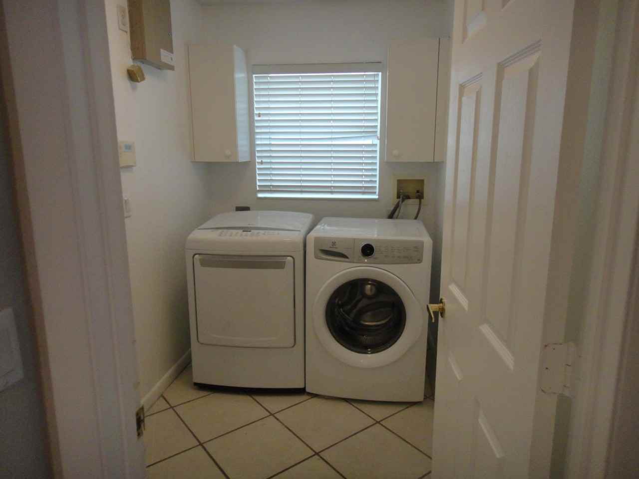 15060 Corby Ct - Photo 6 of 22