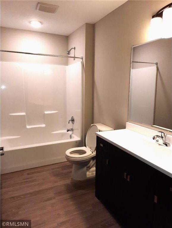 665 & 675 11th Street SW - Photo 3 of 3