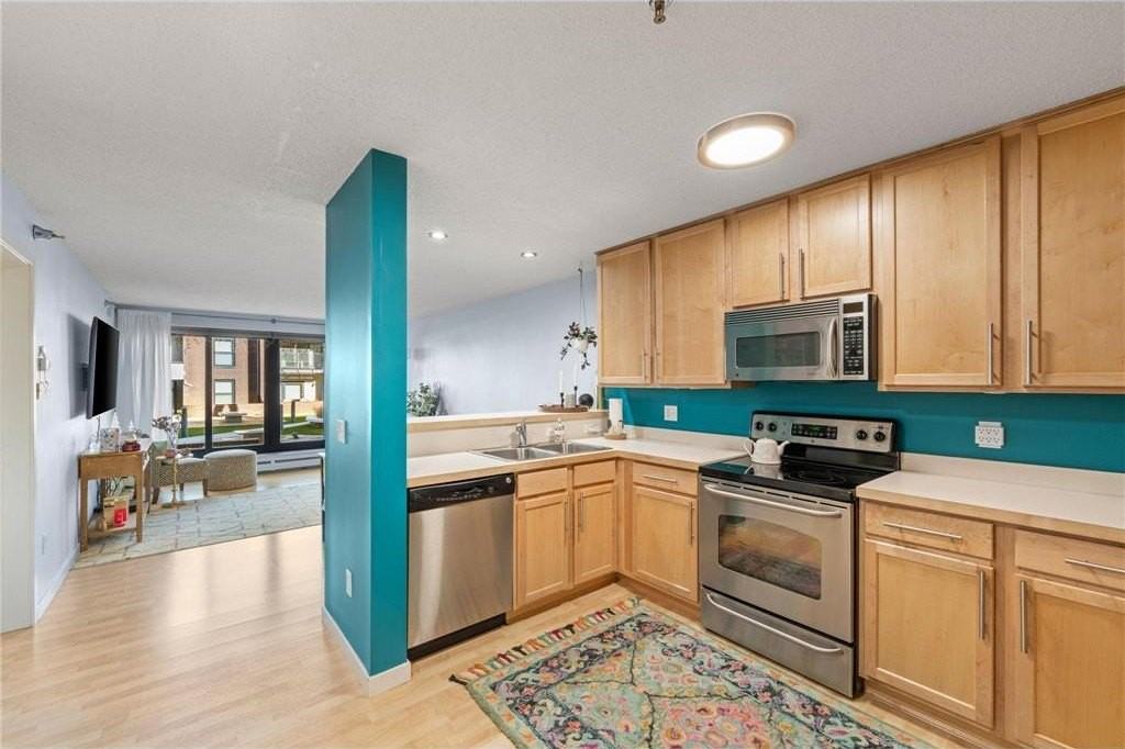 48 Groveland Ter #B103 - Photo 2 of 43