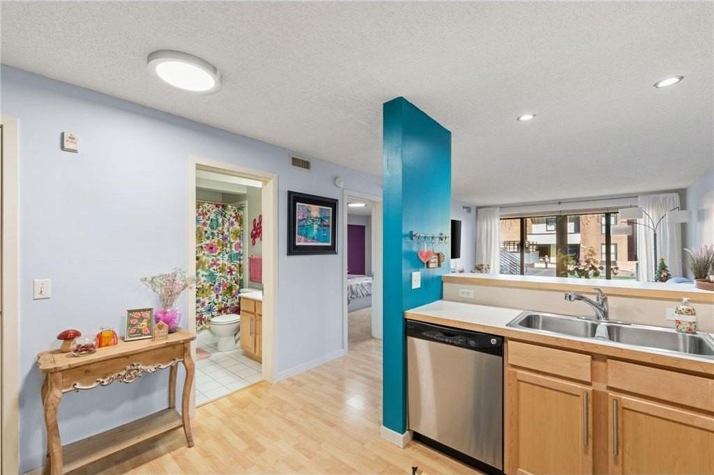 48 Groveland Ter #B103 - Photo 4 of 43