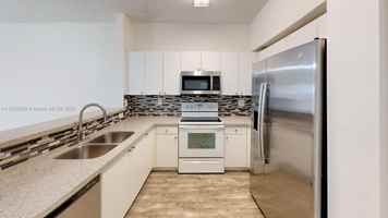 featured image of 2217 Se 23rd Ave #2217