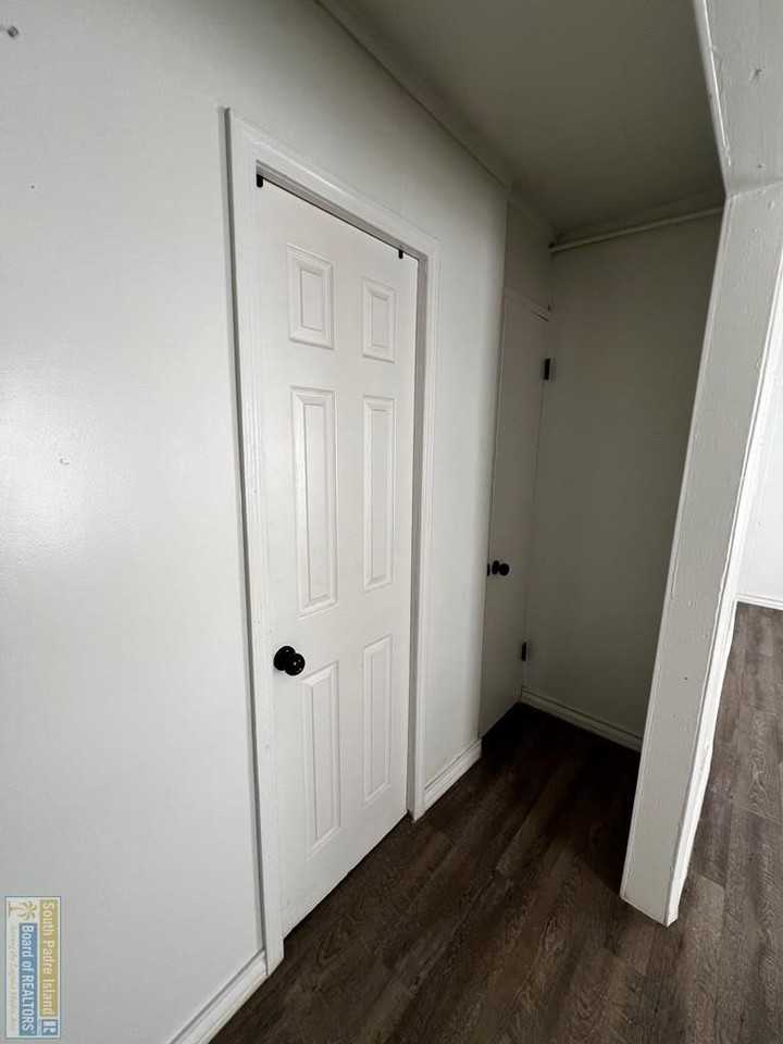 938 E Adams St - Photo 5 of 6