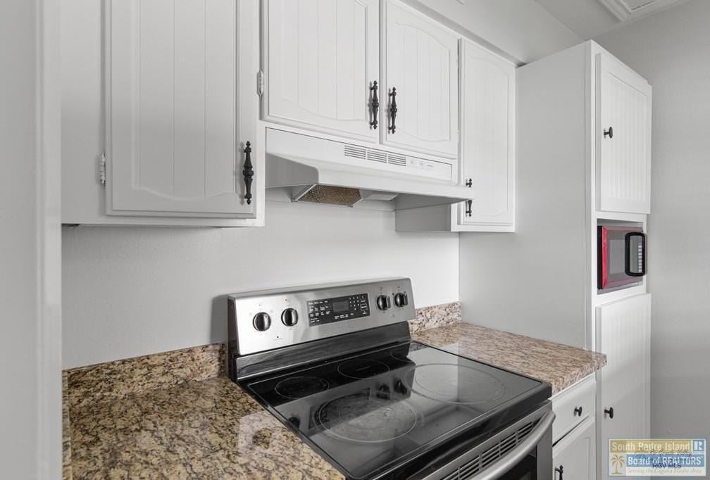 805 Continental Dr - Photo 2 of 13