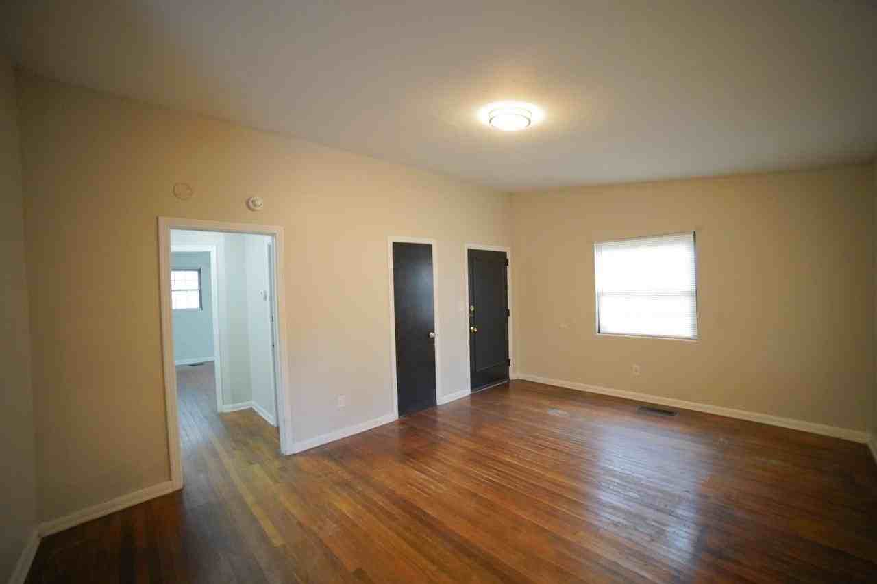 2031 Holmes Street - Photo 3 of 18