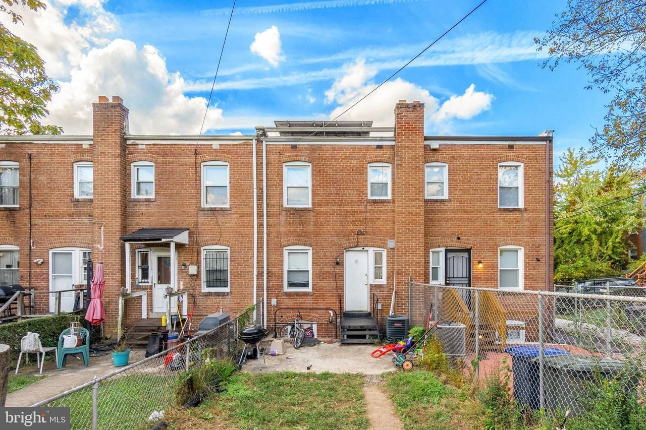 2322 14th Pl Se - Photo 3 of 3