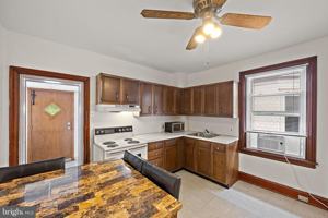 featured image of 409 W 20th St #2