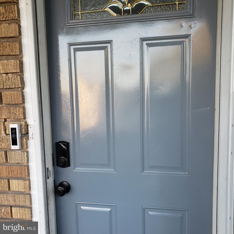 4704 Kernwood Ave - Photo 2 of 50