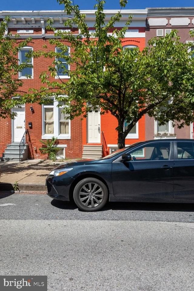 408 N Collington Ave - Photo 3 of 26