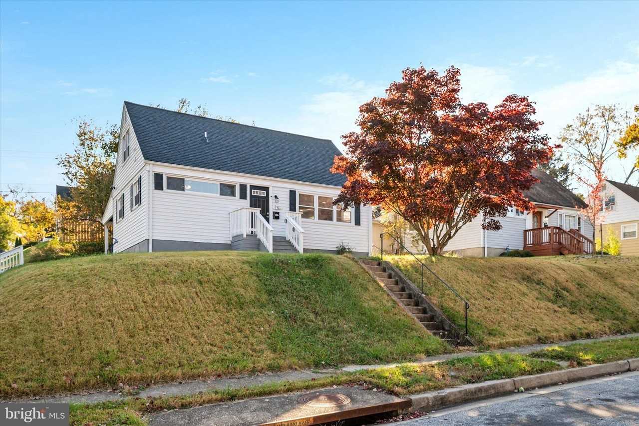 741 Silver Creek Rd - Photo 3 of 34