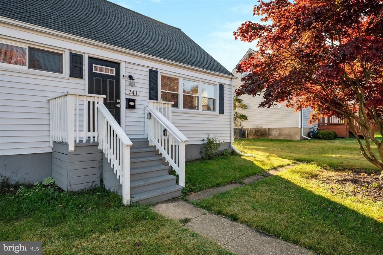 741 Silver Creek Rd - Photo 4 of 34