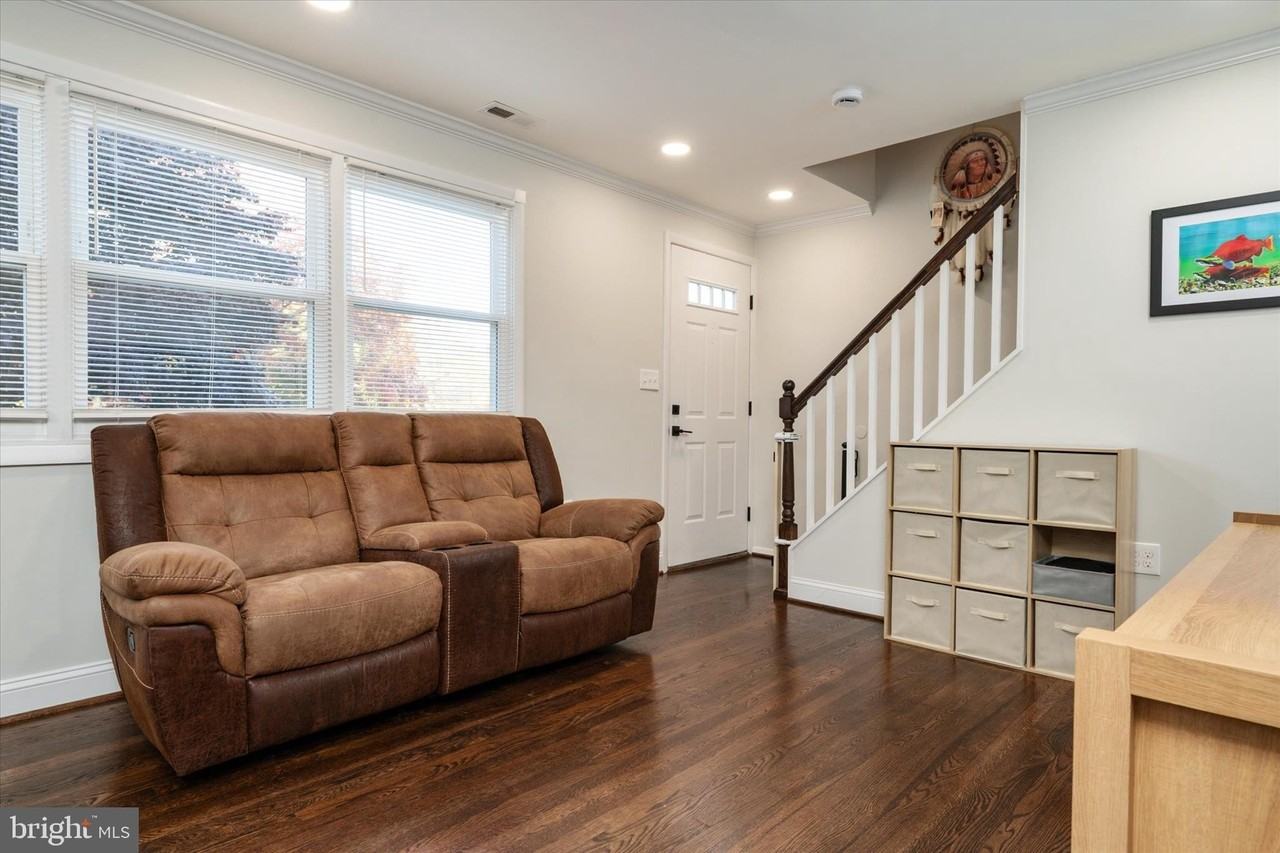 741 Silver Creek Rd - Photo 5 of 34