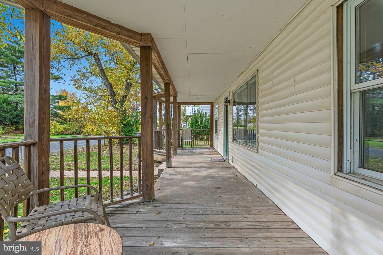 1903 Wills Rd - Photo 6 of 21