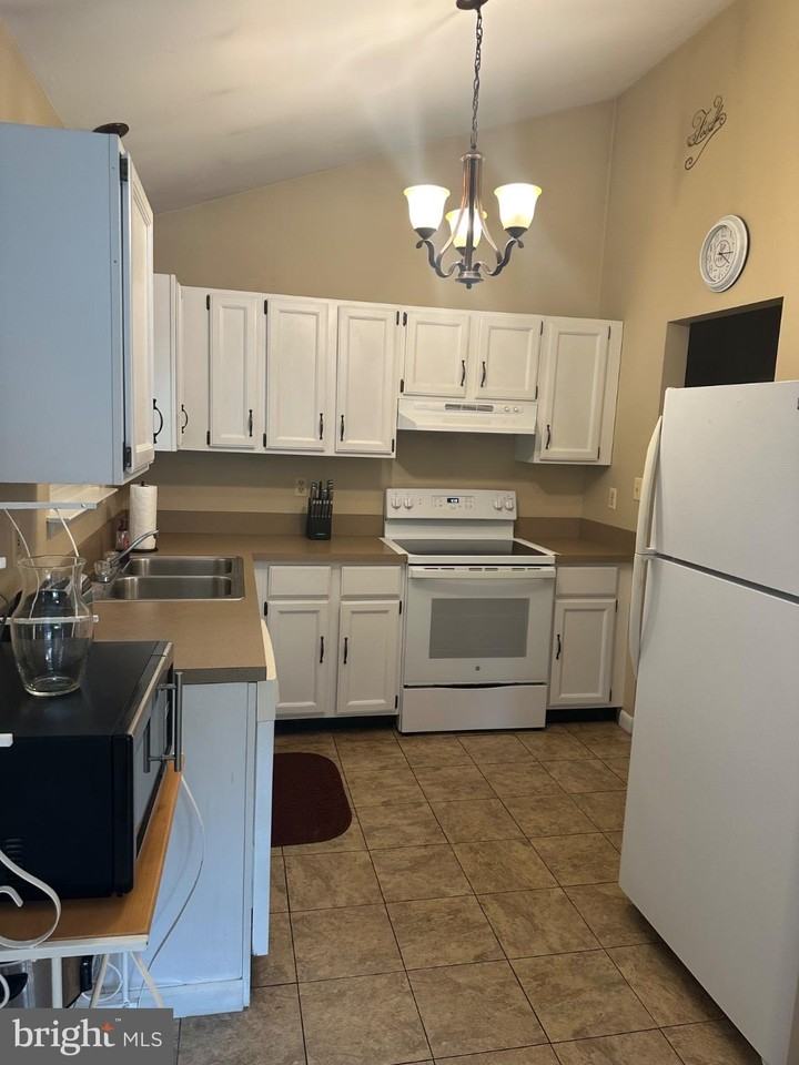 312 White Sands Dr - Photo 4 of 15