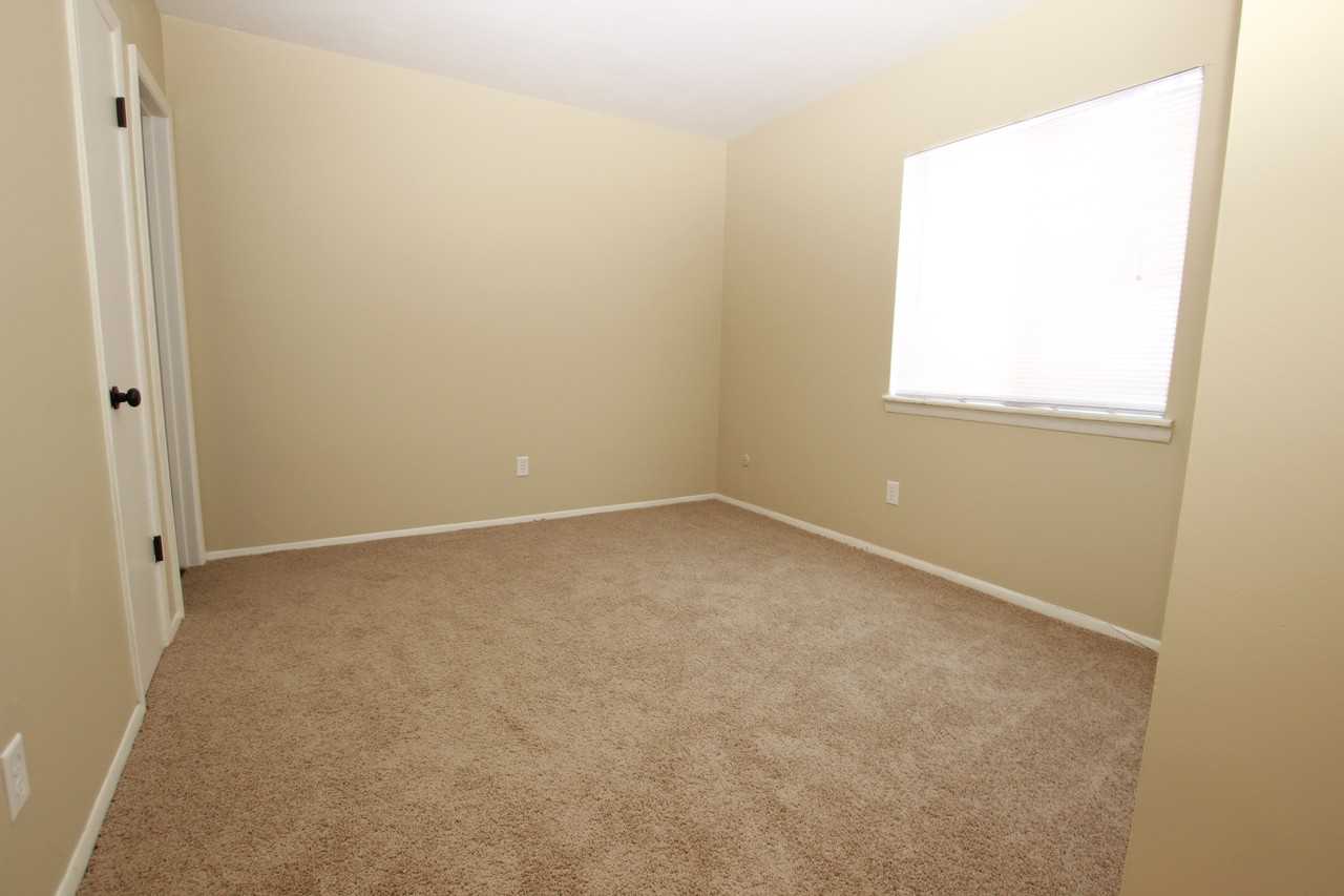3606 Pleasant Grove Rd - Photo 2 of 19