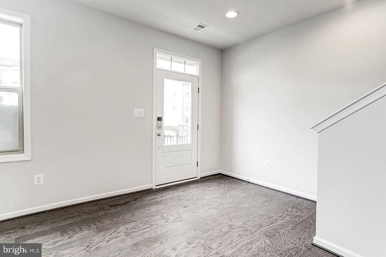 13625 Harrier Way - Photo 2 of 23