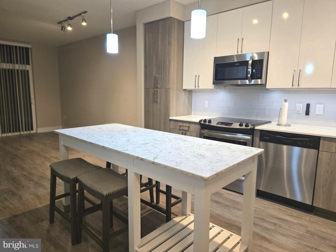 145 Riverhaven Dr Unit 533 #533 - Photo 5 of 19