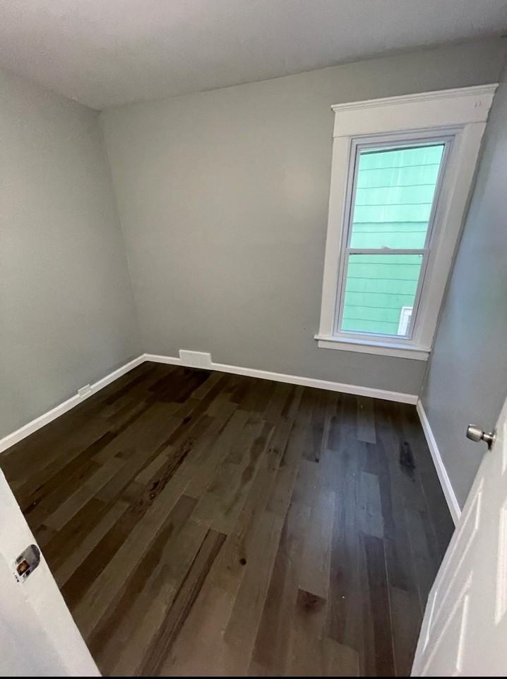 260 Stevens Ave - Photo 4 of 14