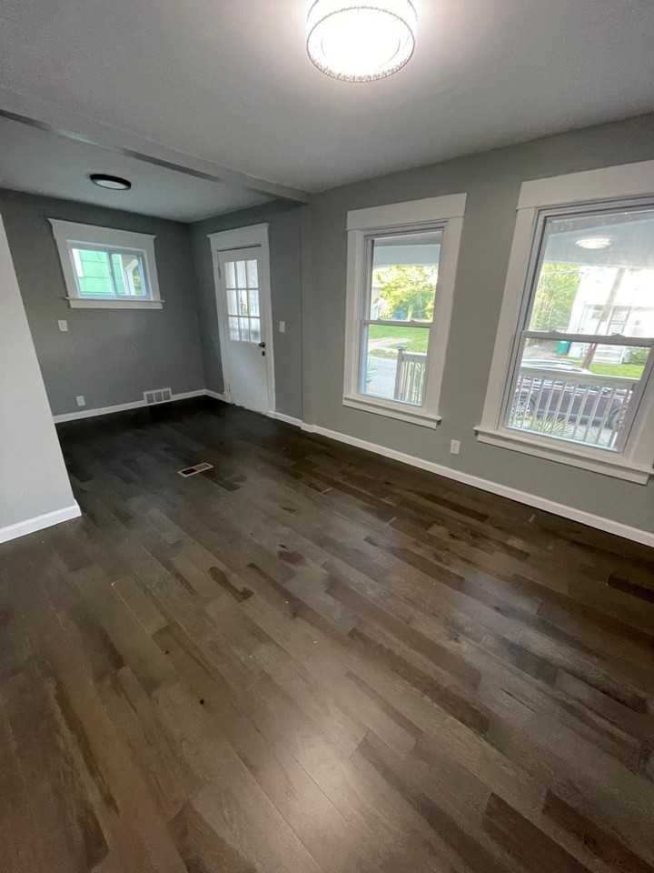 260 Stevens Ave - Photo 6 of 14