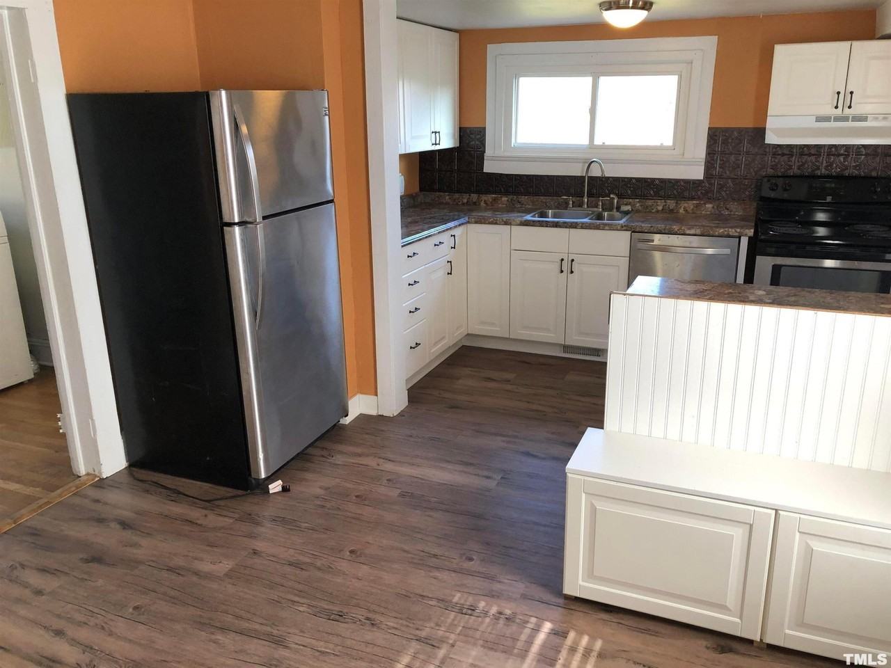 404 N Fourth St - Photo 6 of 16