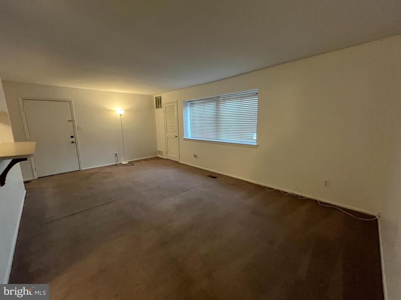 1909 Woodhollow Dr - Photo 6 of 16