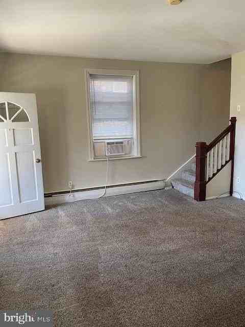 309 N Stratton St - Photo 4 of 18