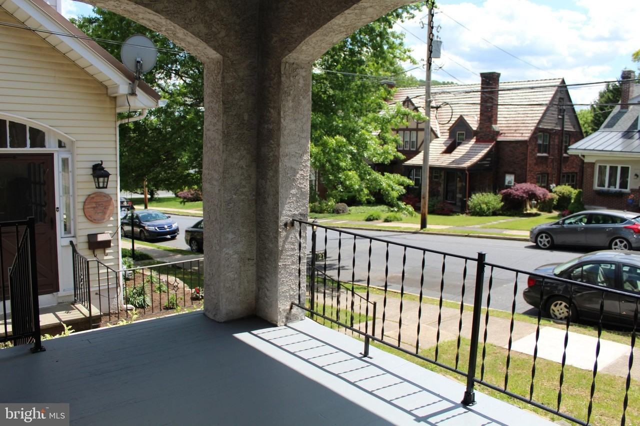 23 W 2nd St - Photo 2 of 31