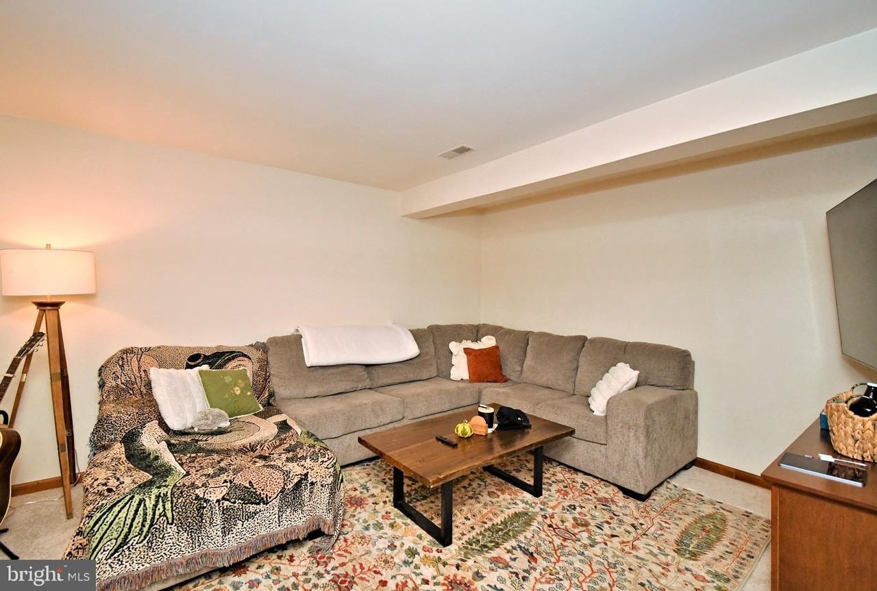 601 West Market Street #3 - Photo 5 of 18