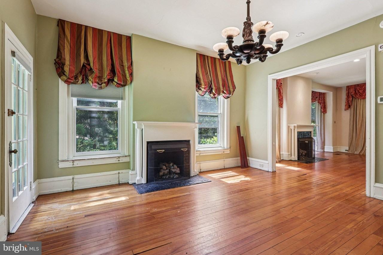 1420 Pennsylvania Avenue - Photo 7 of 39