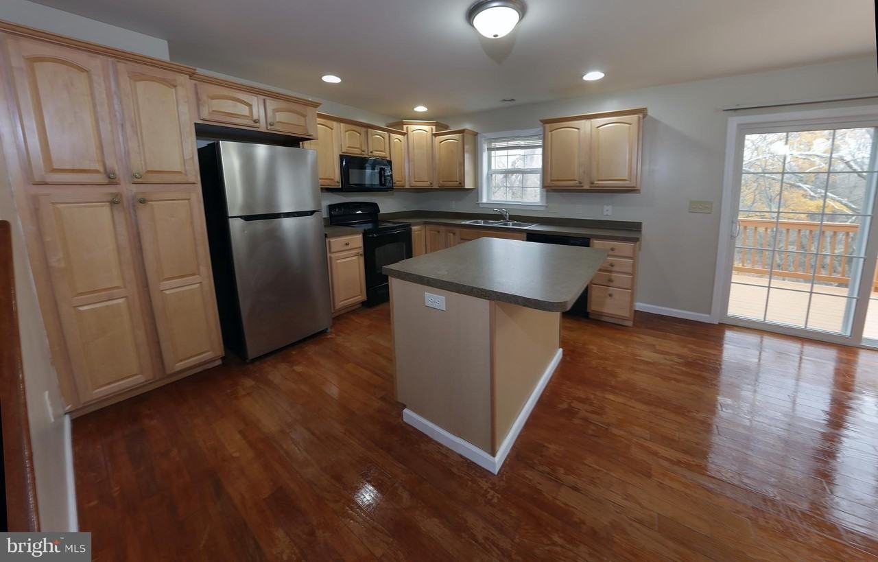 9063 Joyce Ln - Photo 4 of 25