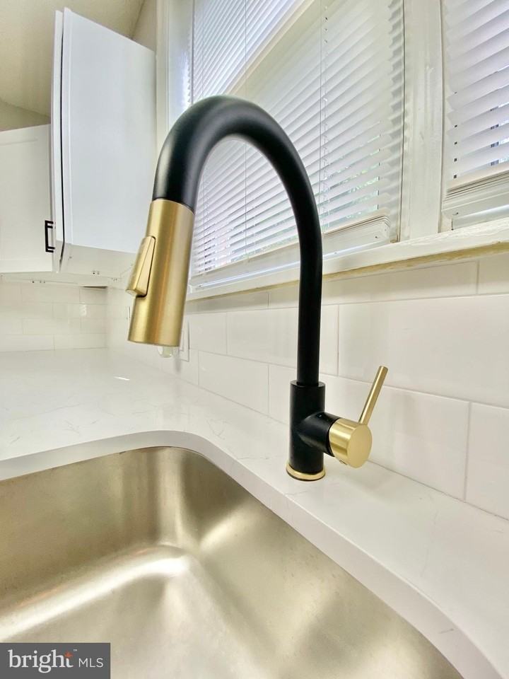 23 North Wycombe Avenue - Photo 6 of 39