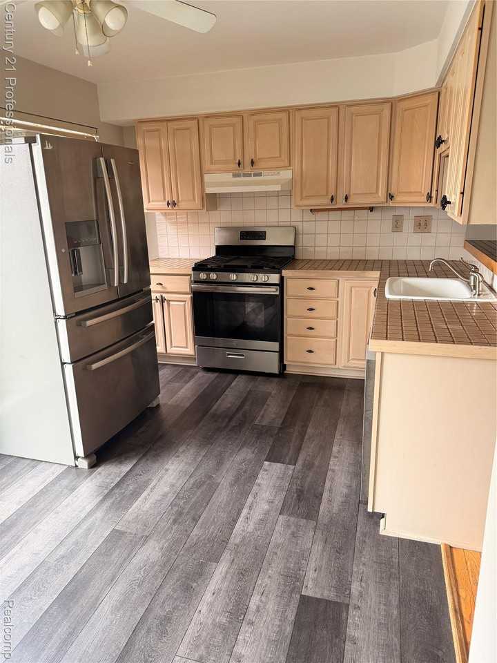 36310 Park Place Dr - Photo 4 of 14