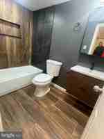 featured image of 1023 Oakwood Dr Unit 1 #1