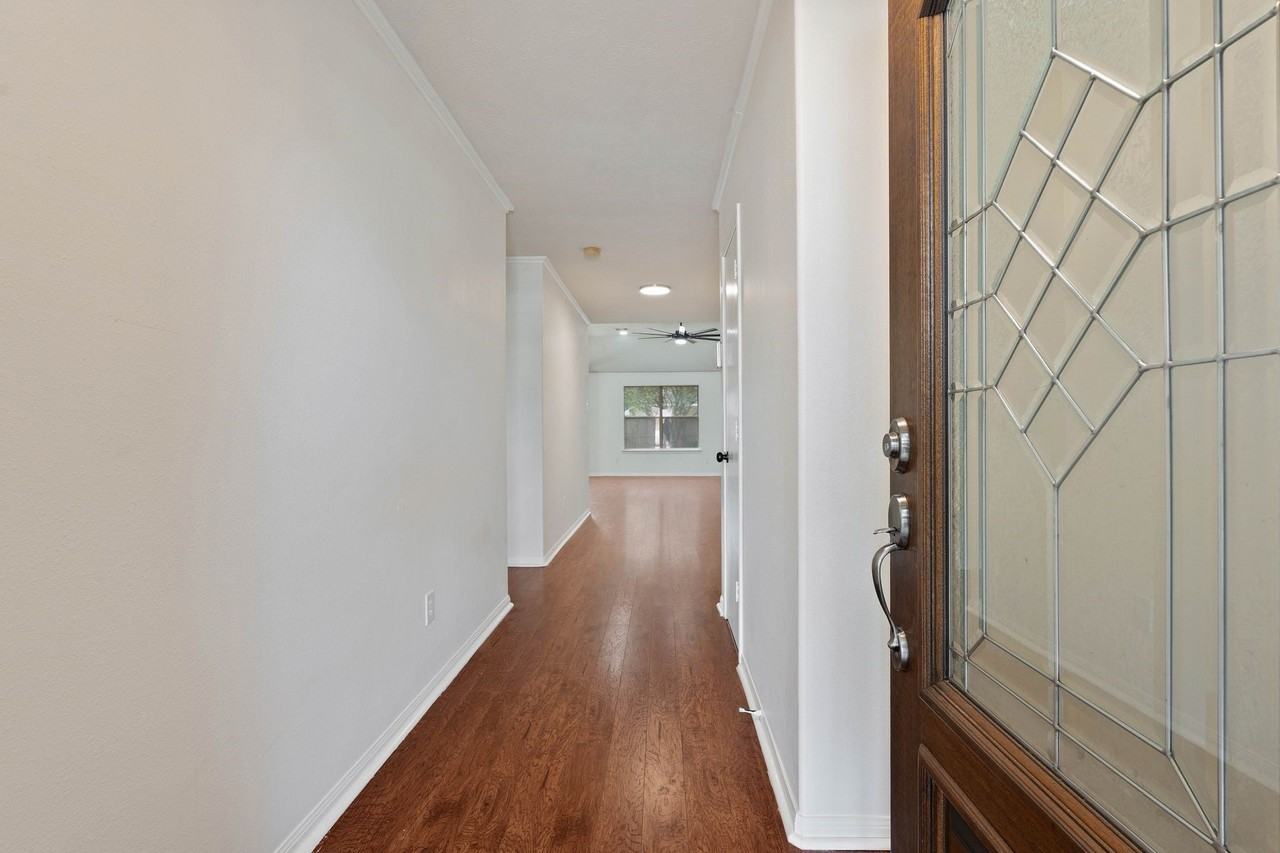 21523 Juniper Meadows Dr - Photo 4 of 30