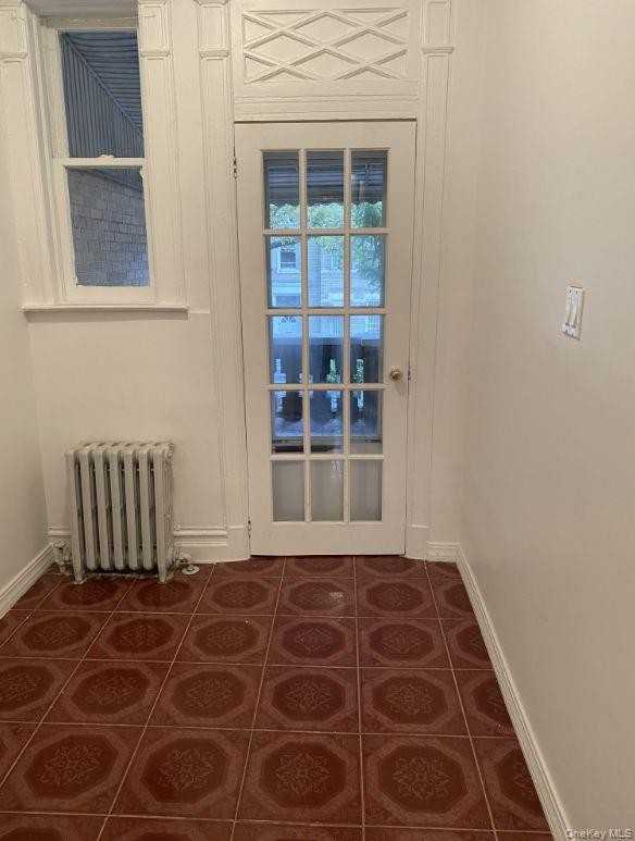 1270 42nd St ##2 - Photo 5 of 7