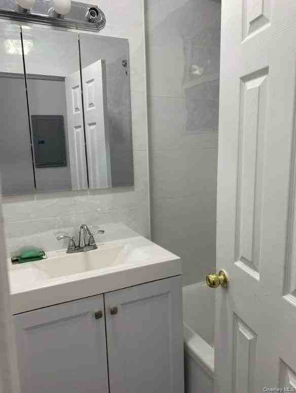 1270 42nd St ##2 - Photo 6 of 7