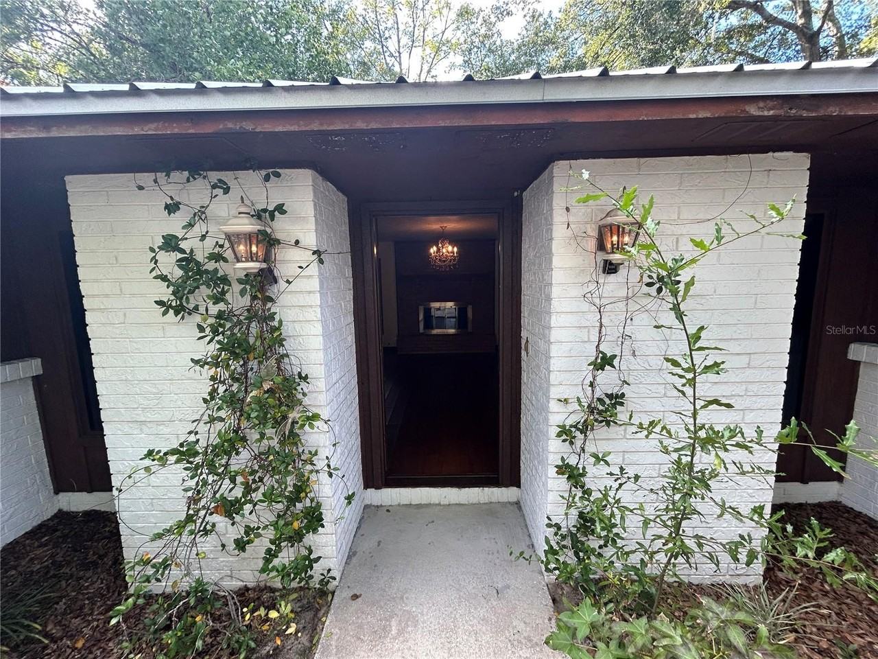 1536 Se 43rd Ter - Photo 2 of 18