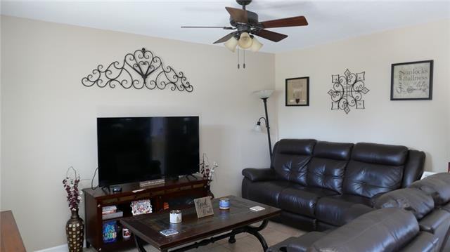 3280 Commander Ln - Photo 3 of 15