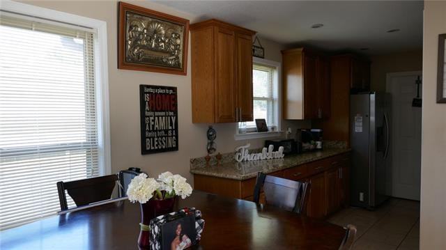 3280 Commander Ln - Photo 4 of 15