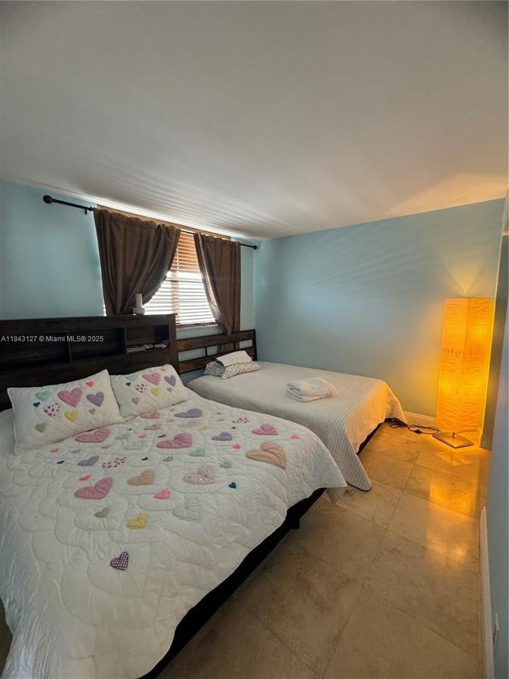 3545 Ne 166th St ##703 - Photo 4 of 38