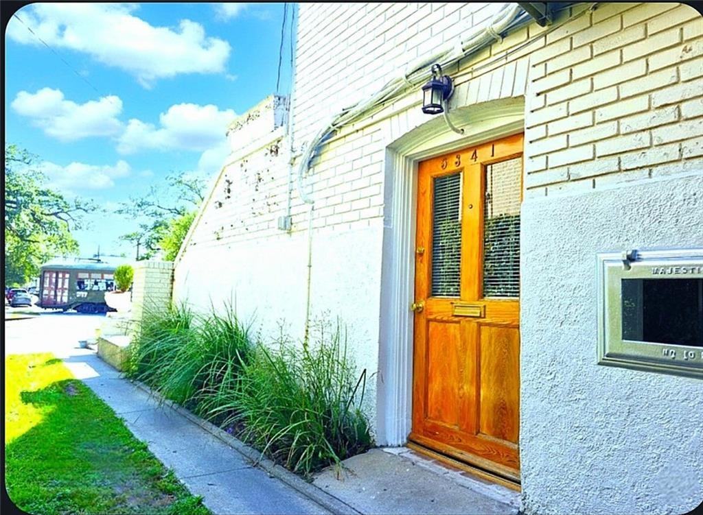 5341 Saint Charles Ave ##A - Photo 3 of 30