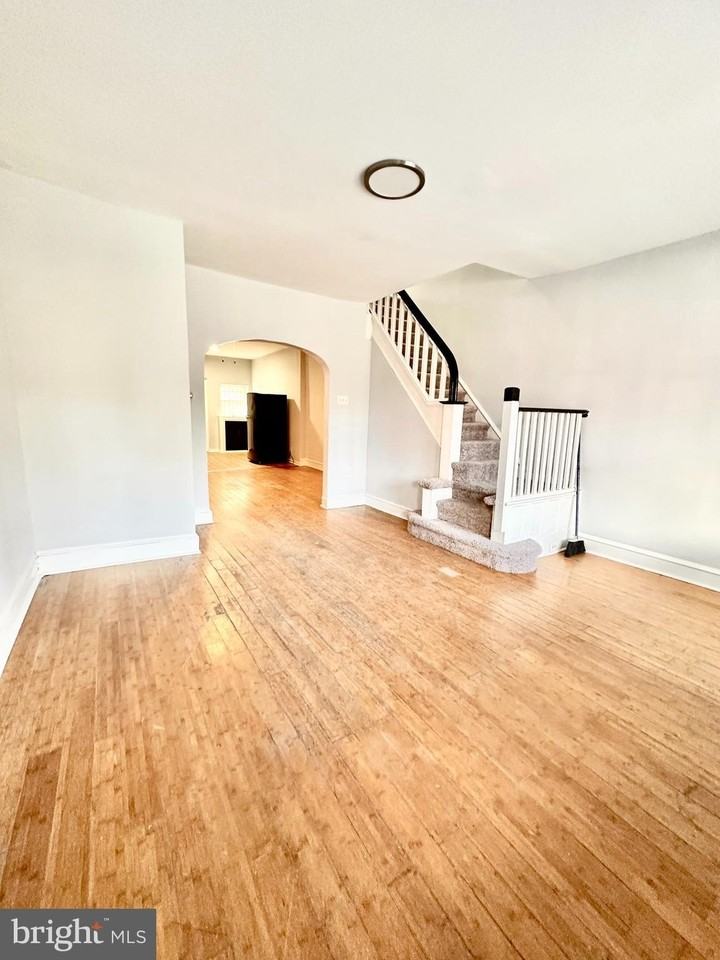 1408 N 62nd St - Photo 4 of 16