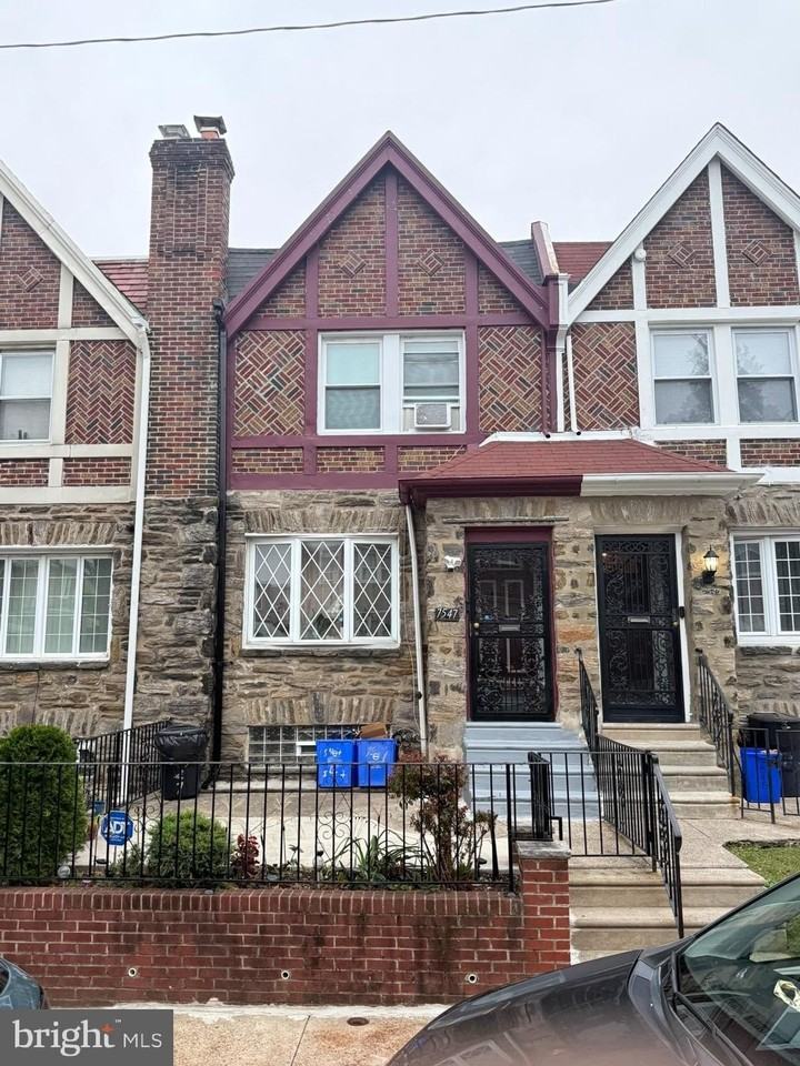 7547 Beverly Rd - Photo 7 of 32